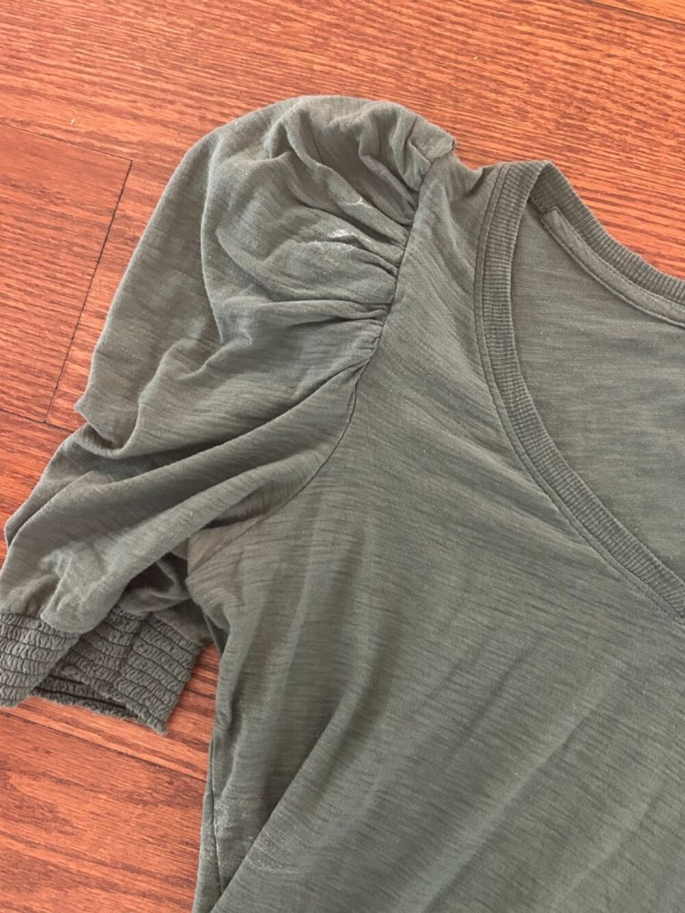 Nation LTD Celine Puff Sleeve Smocked Tee Pine Green Pima Cotton Size Small - Picture 6 of 14